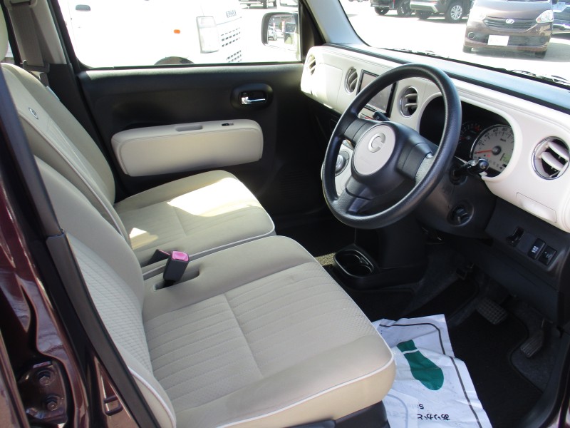 ダイハツ ミラココア 11枚目
