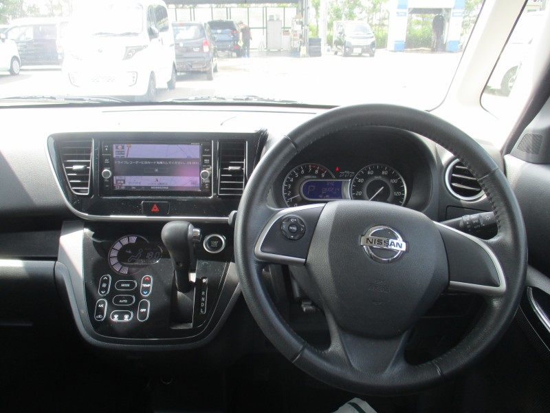 ニッサン デイズルークス 12枚目