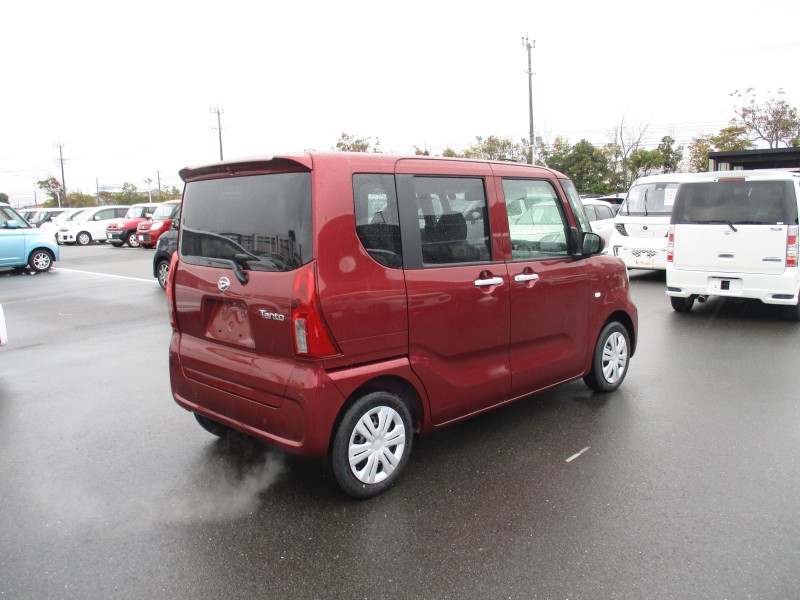 ダイハツ タント 4枚目