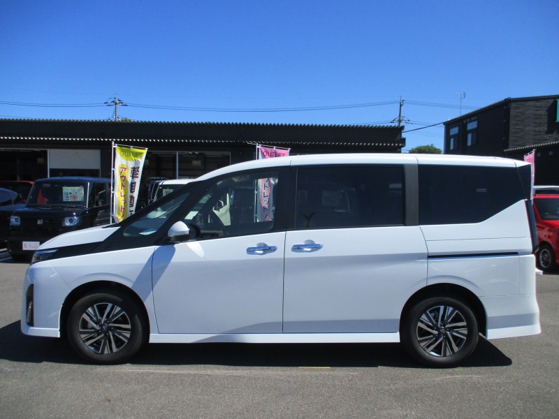 ニッサン セレナ 7枚目