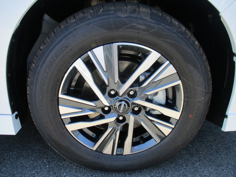 ニッサン セレナ 8枚目