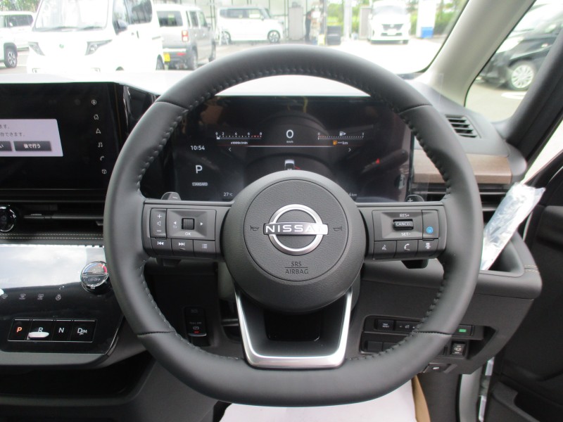 ニッサン セレナ 13枚目