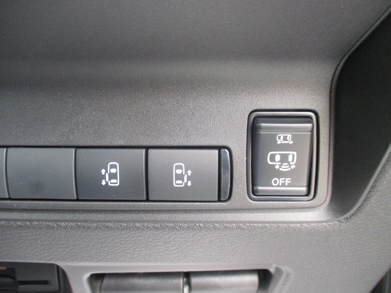 ニッサン セレナ 15枚目