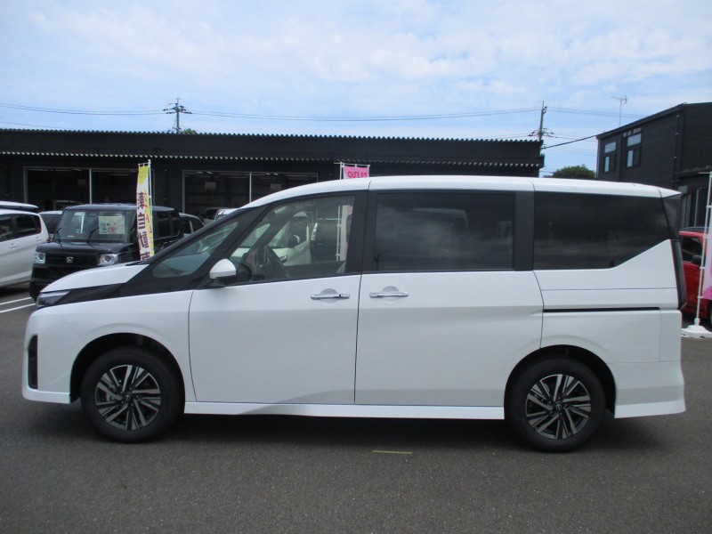 ニッサン セレナ 7枚目