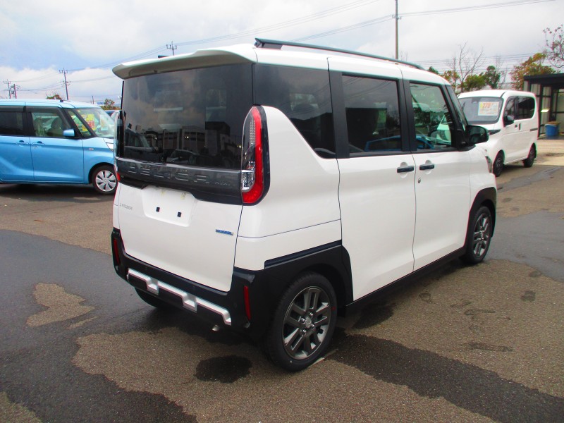 三菱 デリカミニ 4枚目