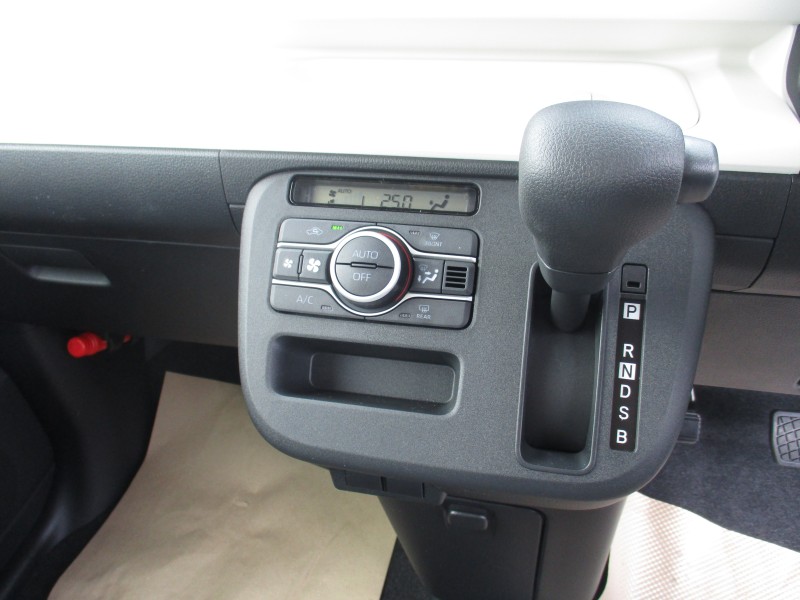 ダイハツ ムーヴキャンバス 12枚目