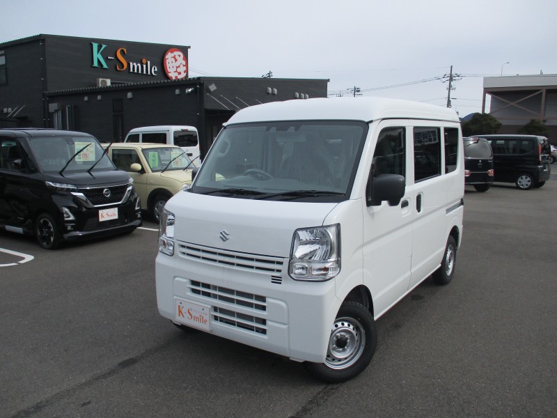 エブリィ
