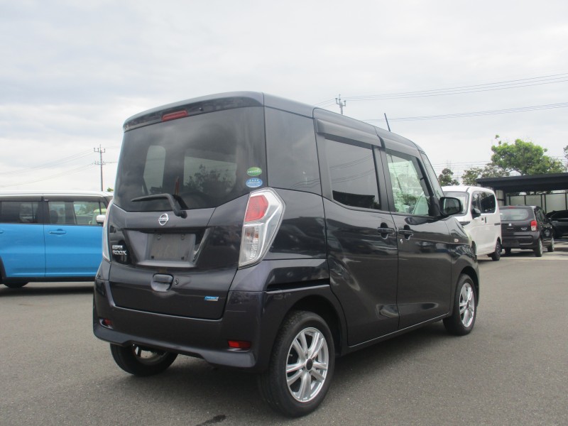 ニッサン デイズルークス 4枚目