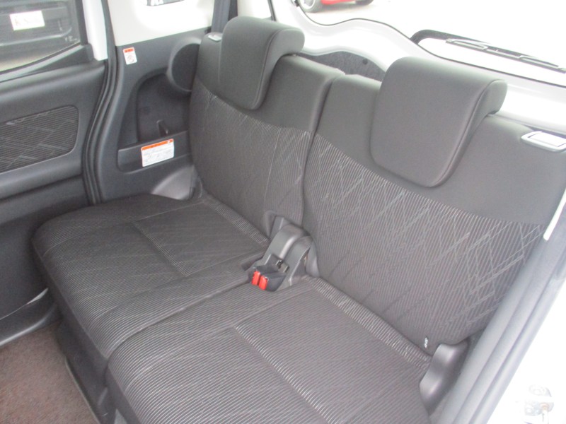 三菱 eKスペース 10枚目