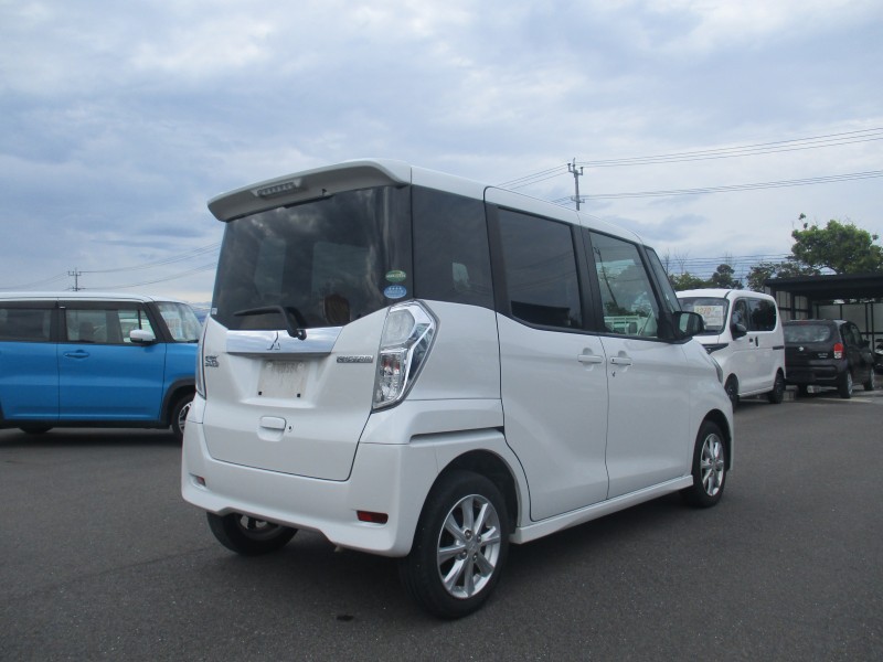 三菱 eKスペース 4枚目