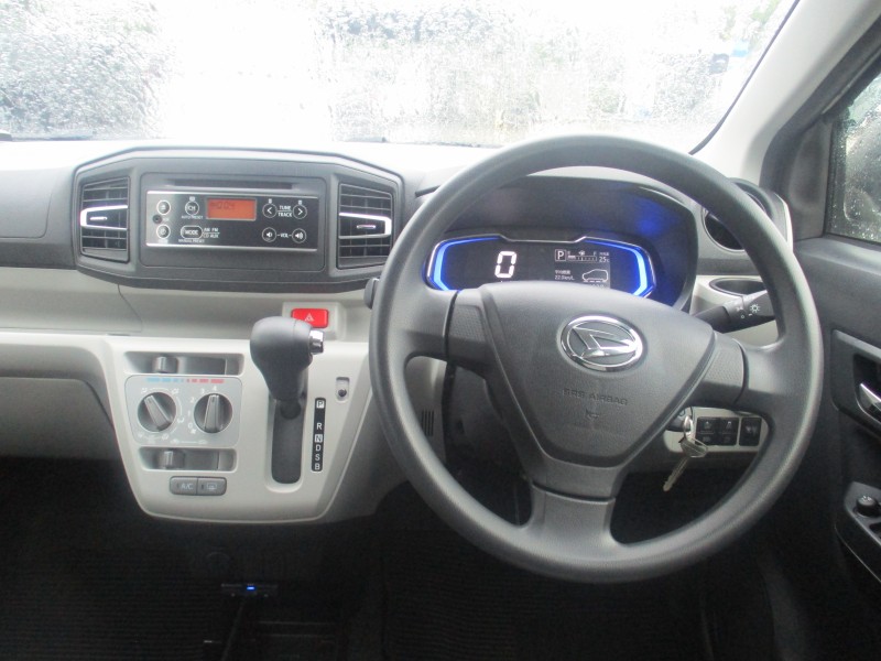 ダイハツ ミライース 12枚目