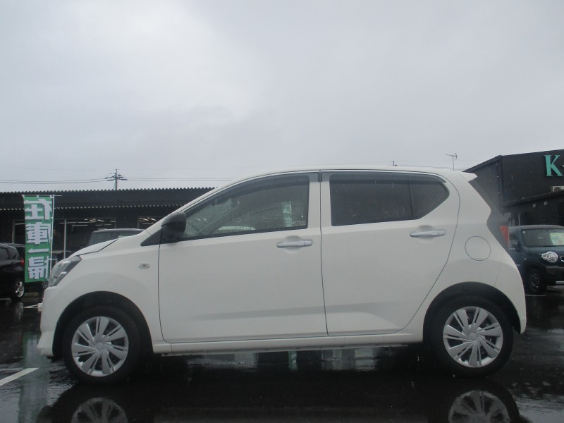 ダイハツ ミライース 7枚目