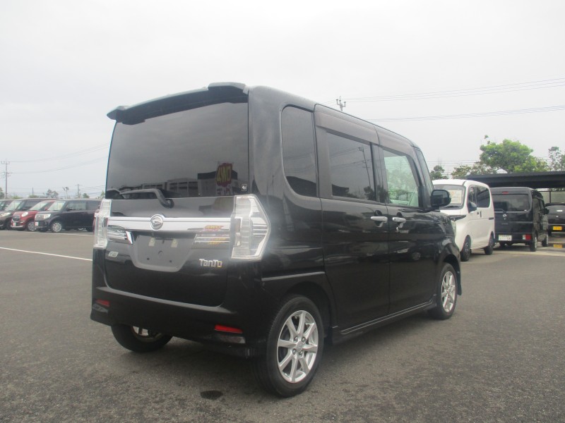 ダイハツ タント 4枚目