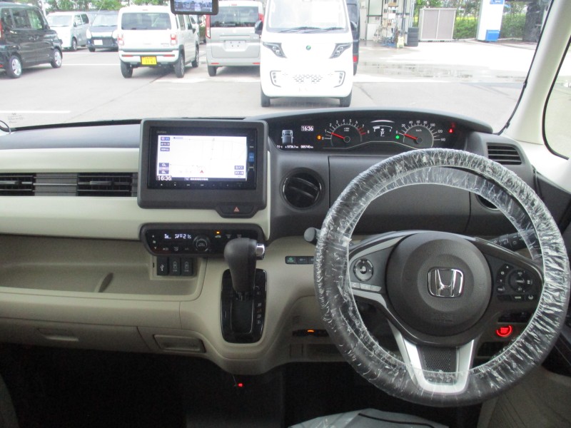 ホンダ N BOX 12枚目