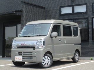 エブリィ