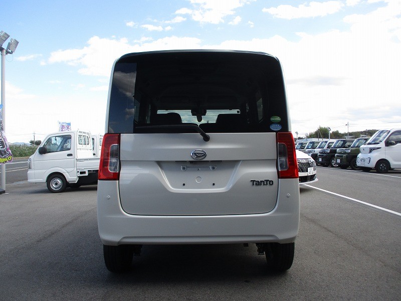 ダイハツ タント 6枚目
