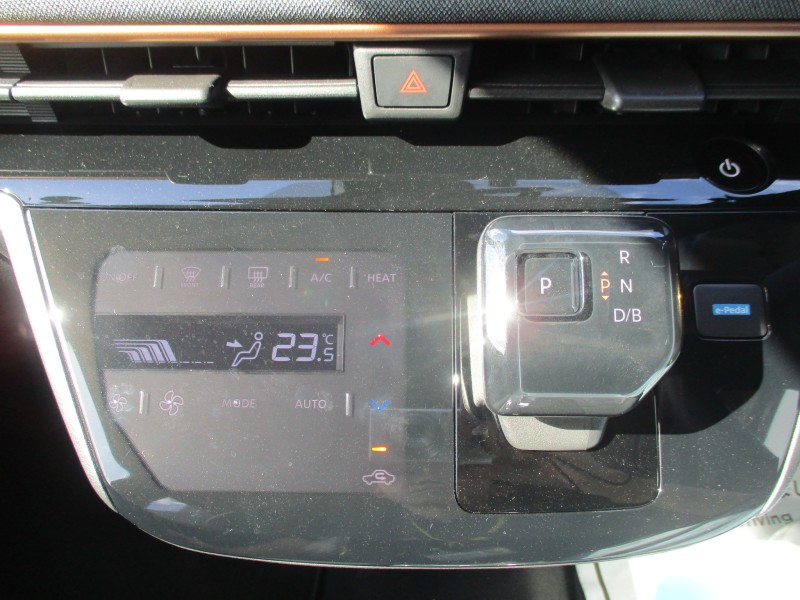 ニッサン サクラ 15枚目