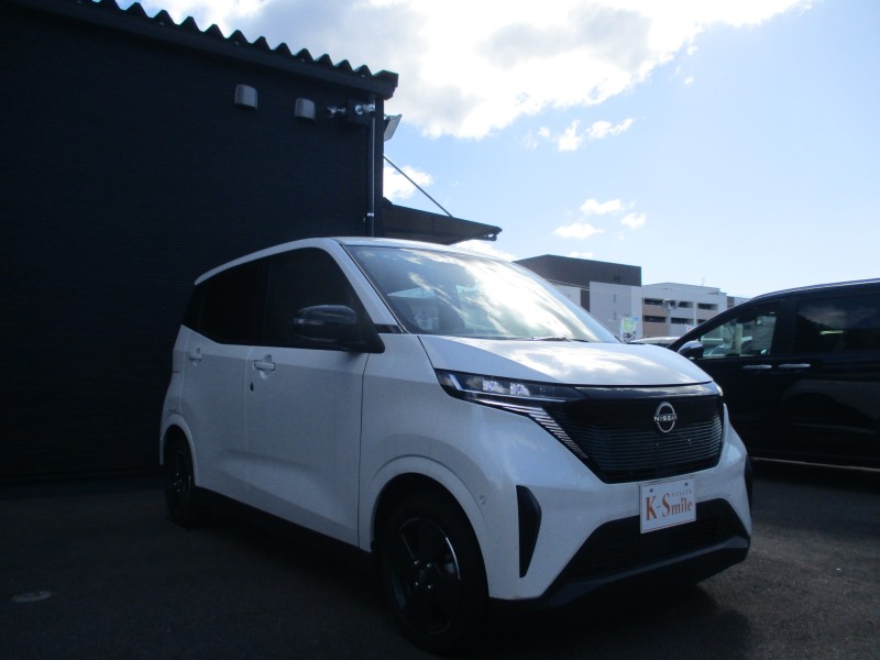 ニッサン サクラ 2枚目