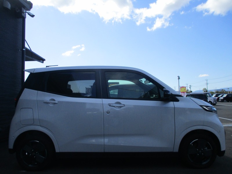 ニッサン サクラ 3枚目