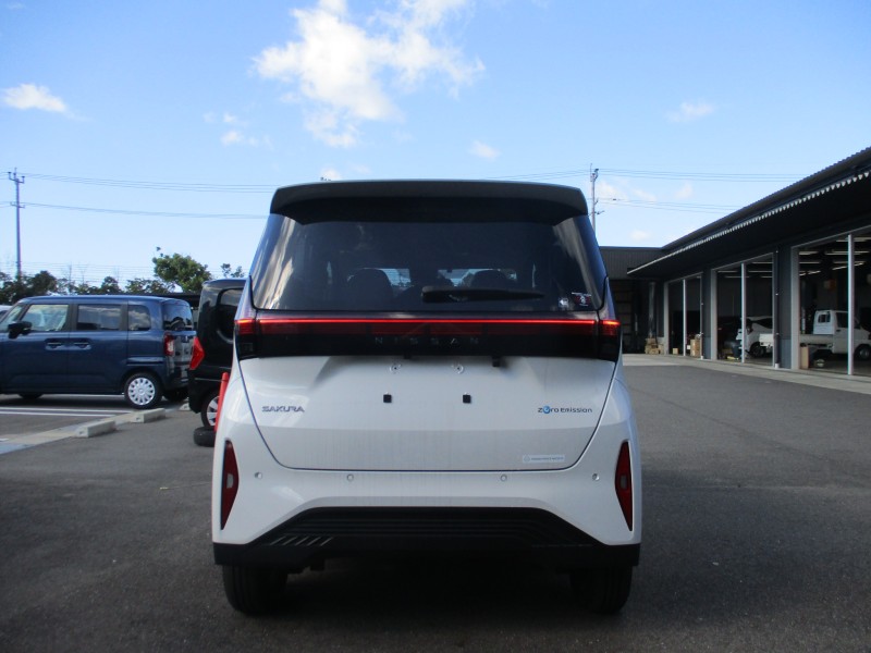 ニッサン サクラ 5枚目