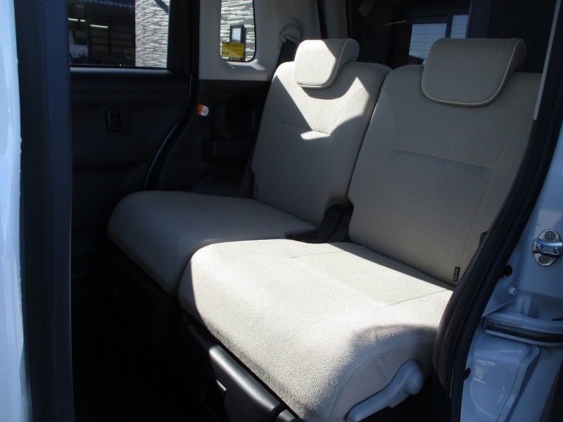 ダイハツ ムーヴキャンバス 13枚目