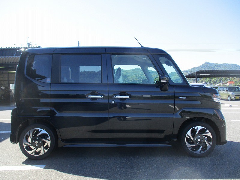 スズキ スペーシア 4枚目