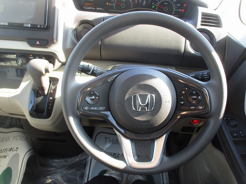 ホンダ N BOX 18枚目