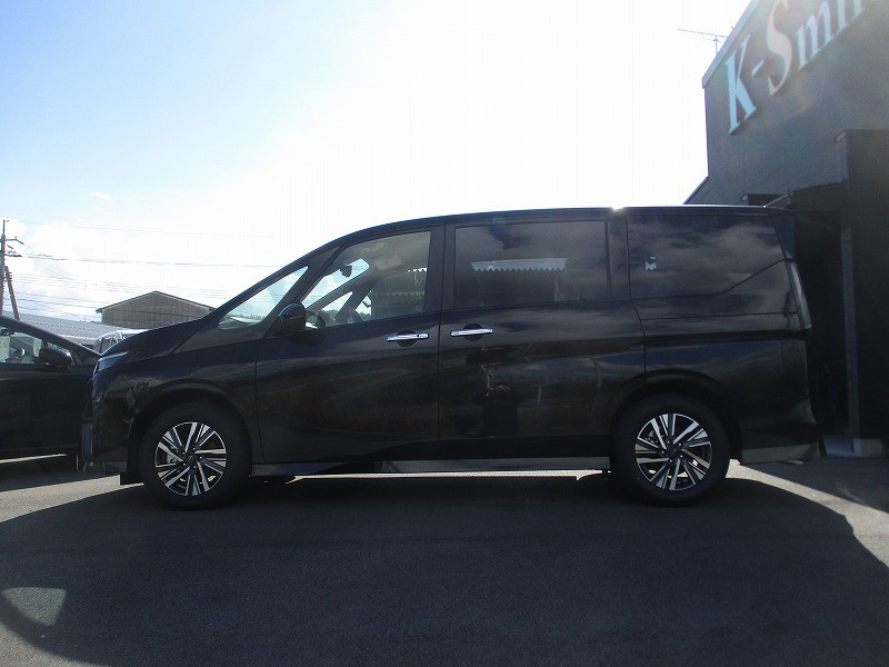 ニッサン セレナ 12枚目