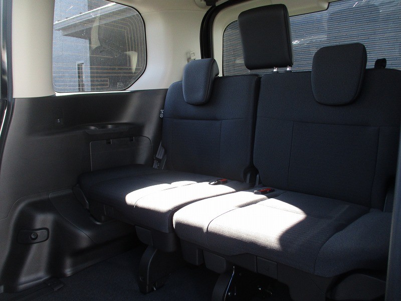 ニッサン セレナ 14枚目