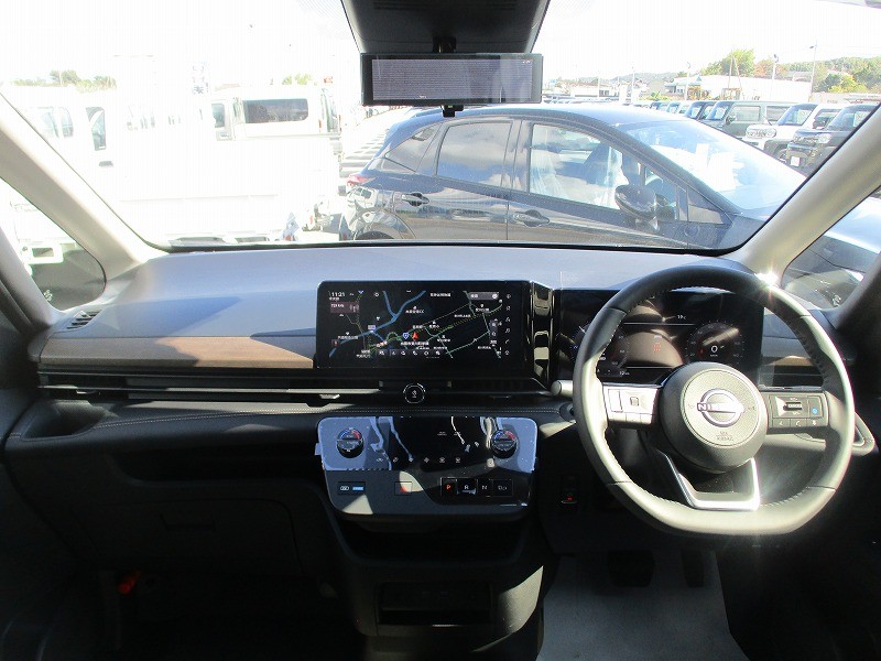 ニッサン セレナ 16枚目