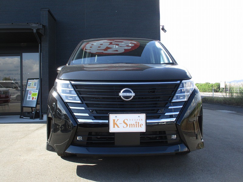 ニッサン セレナ 2枚目