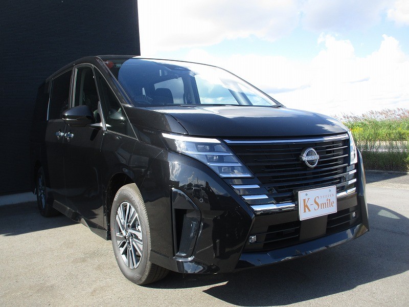 ニッサン セレナ 3枚目