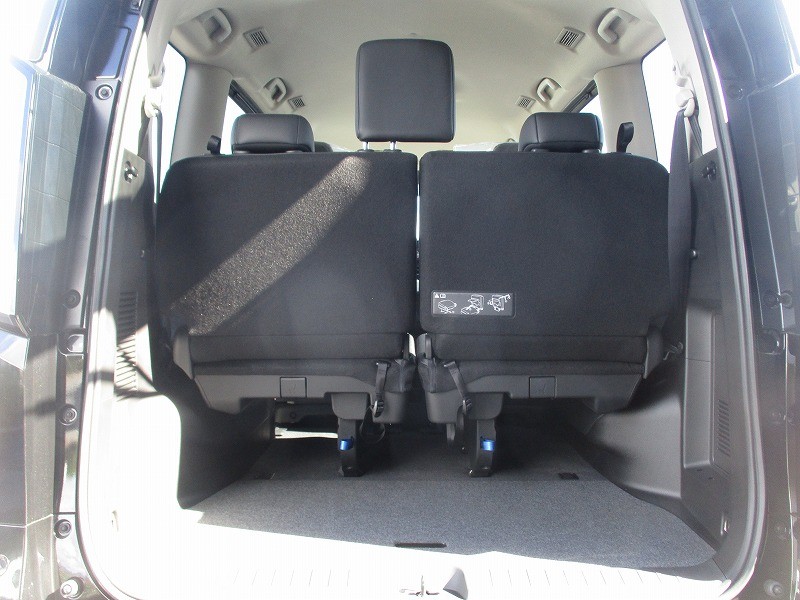 ニッサン セレナ 8枚目