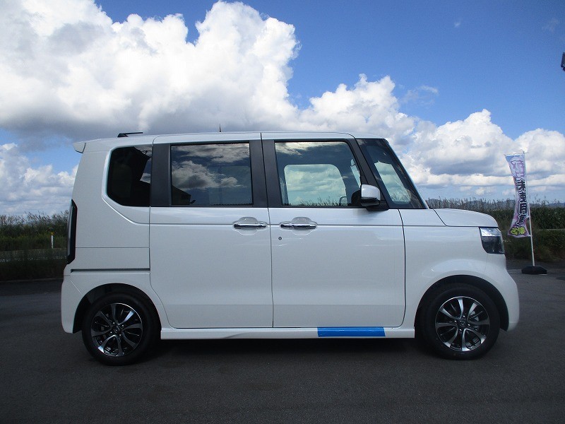 ホンダ N BOX 4枚目