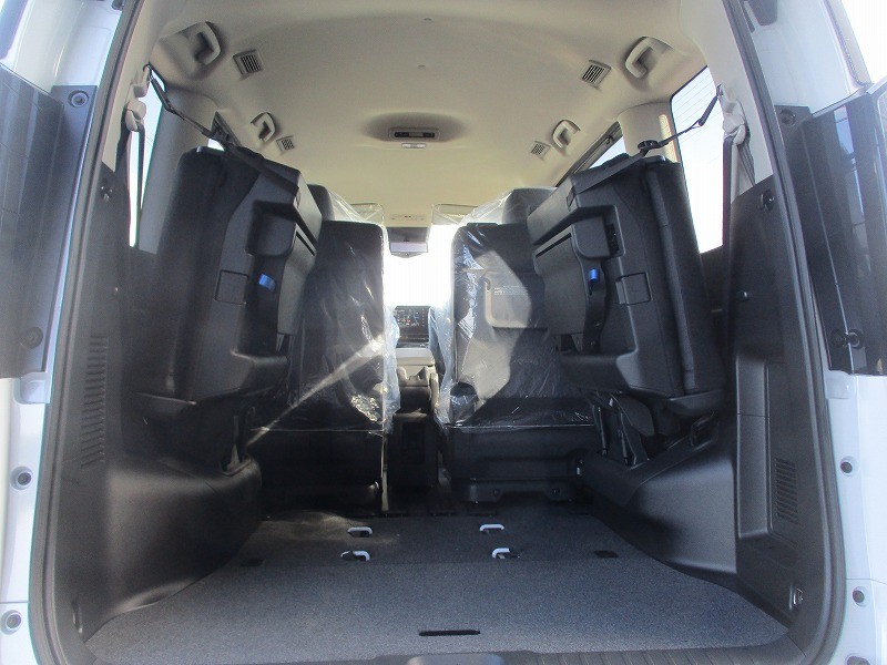 ニッサン セレナ 9枚目