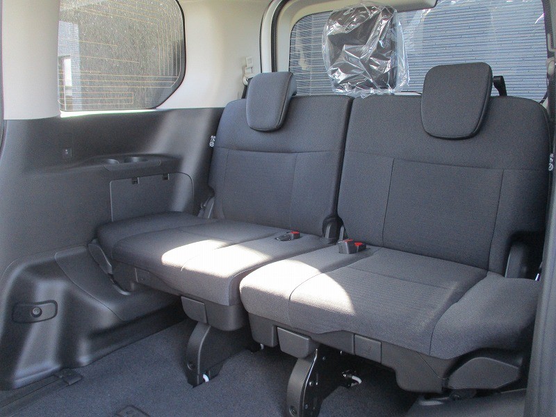 ニッサン セレナ 13枚目