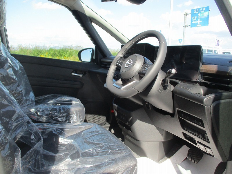 ニッサン セレナ 16枚目