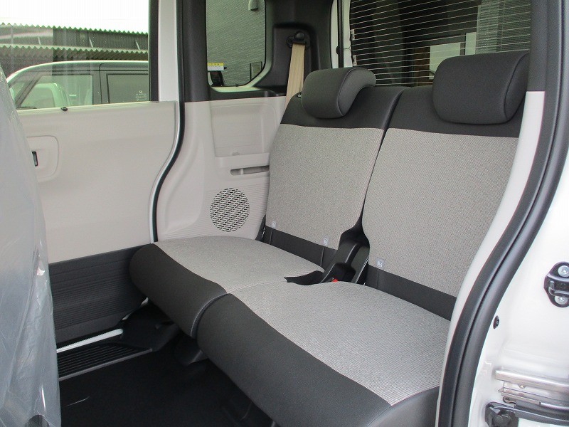 ホンダ N BOX 13枚目