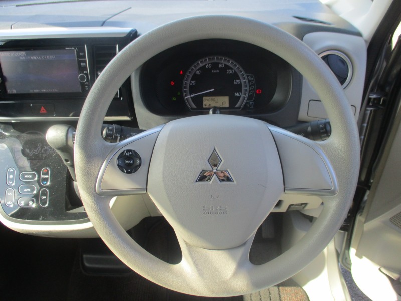 三菱 eKスペース 13枚目