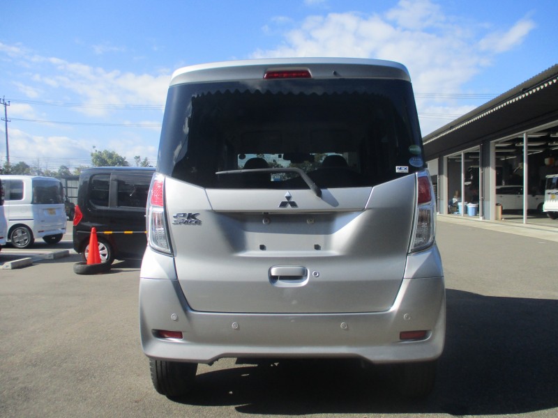 三菱 eKスペース 5枚目