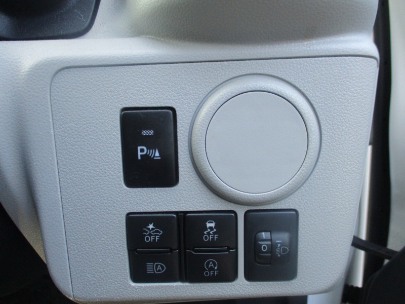 ダイハツ ミライース 11枚目