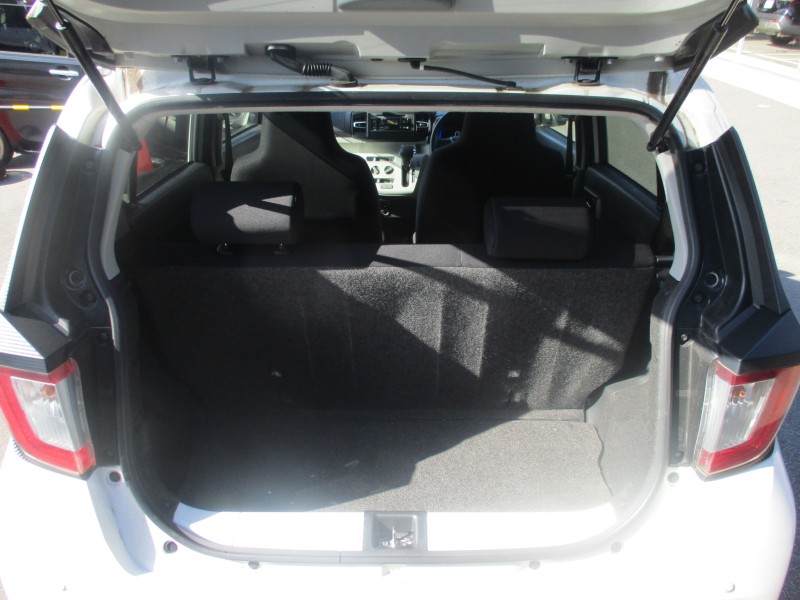 ダイハツ ミライース 7枚目