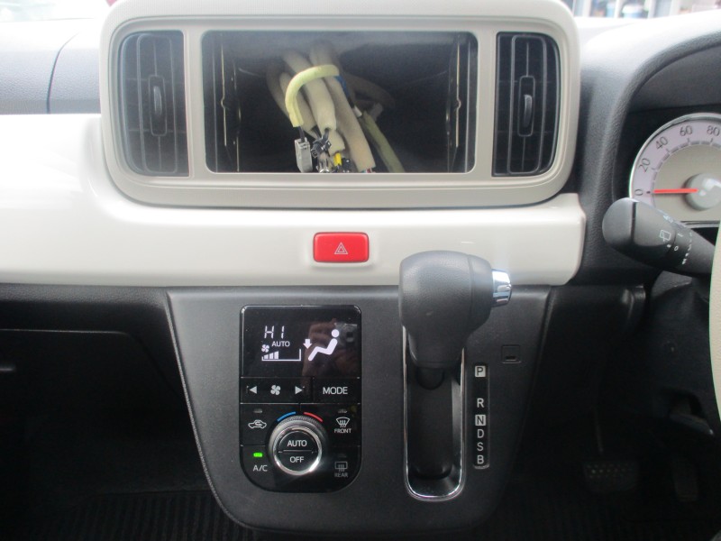 ダイハツ ミラトコット 13枚目