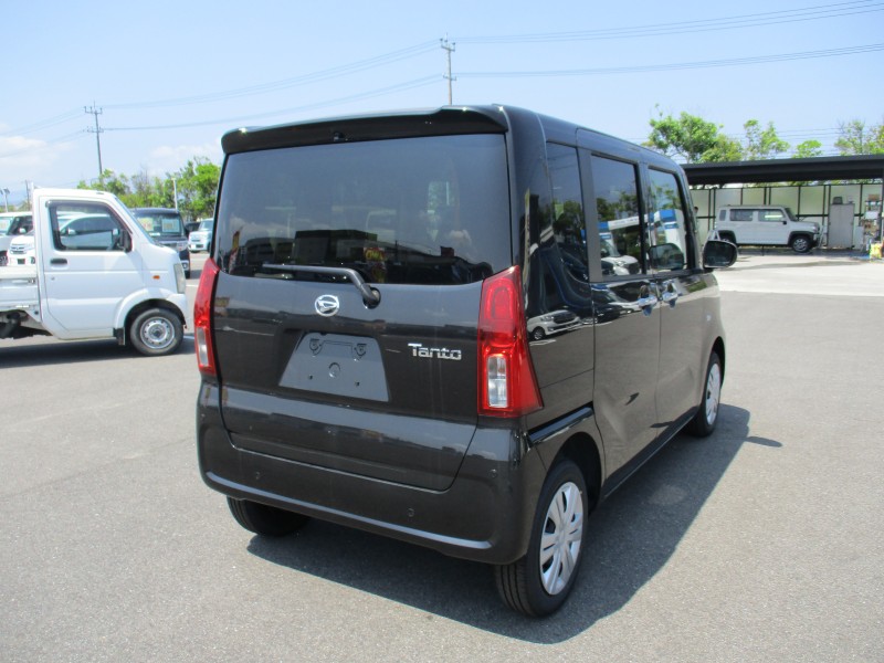 ダイハツ タント 4枚目