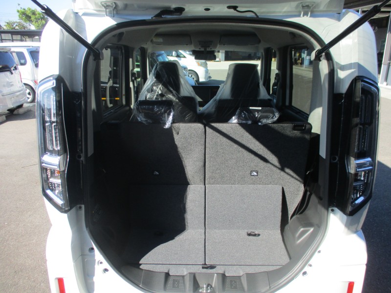 スズキ スペーシア 7枚目