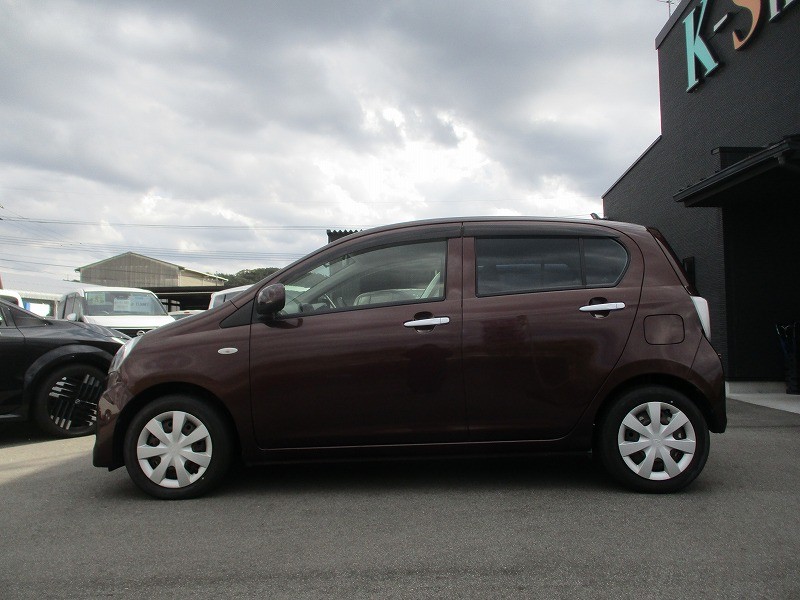 ダイハツ ミライース 10枚目