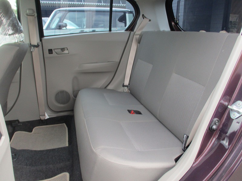 ダイハツ ミライース 12枚目