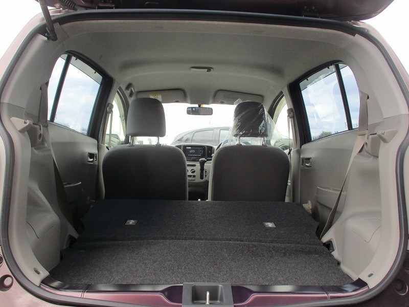 ダイハツ ミライース 8枚目