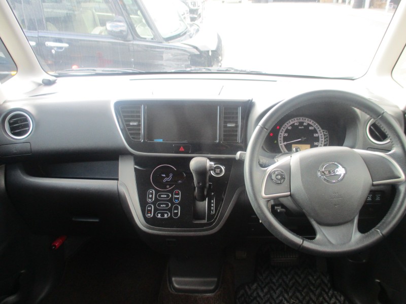 ニッサン デイズルークス 10枚目