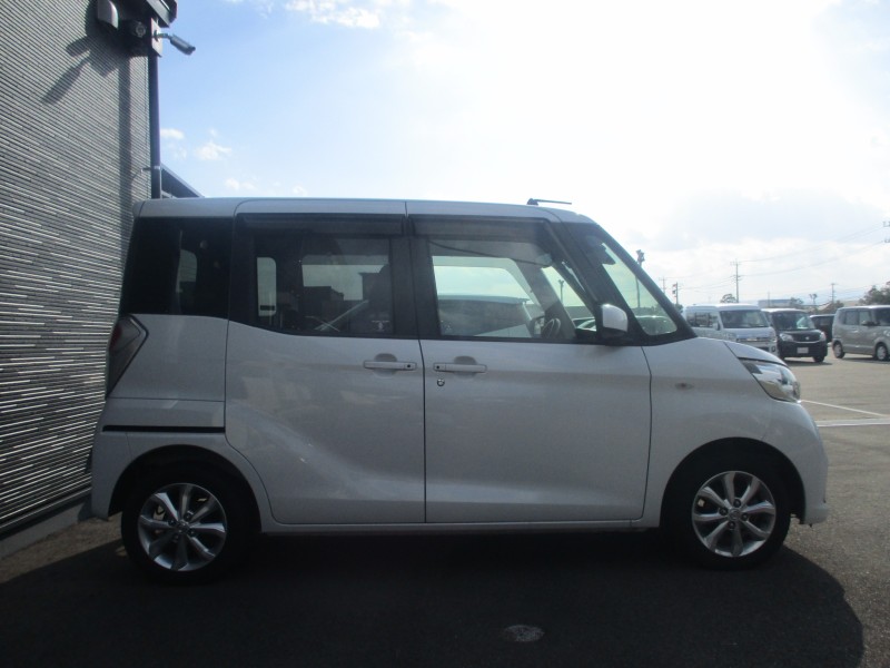 ニッサン デイズルークス 3枚目